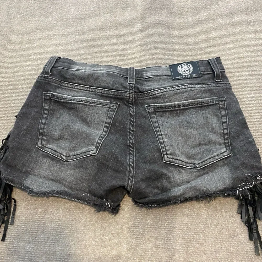 Rock & Republic Lolita Denim Distressed‎ Shorts Size 8 Black Frunge Tassles